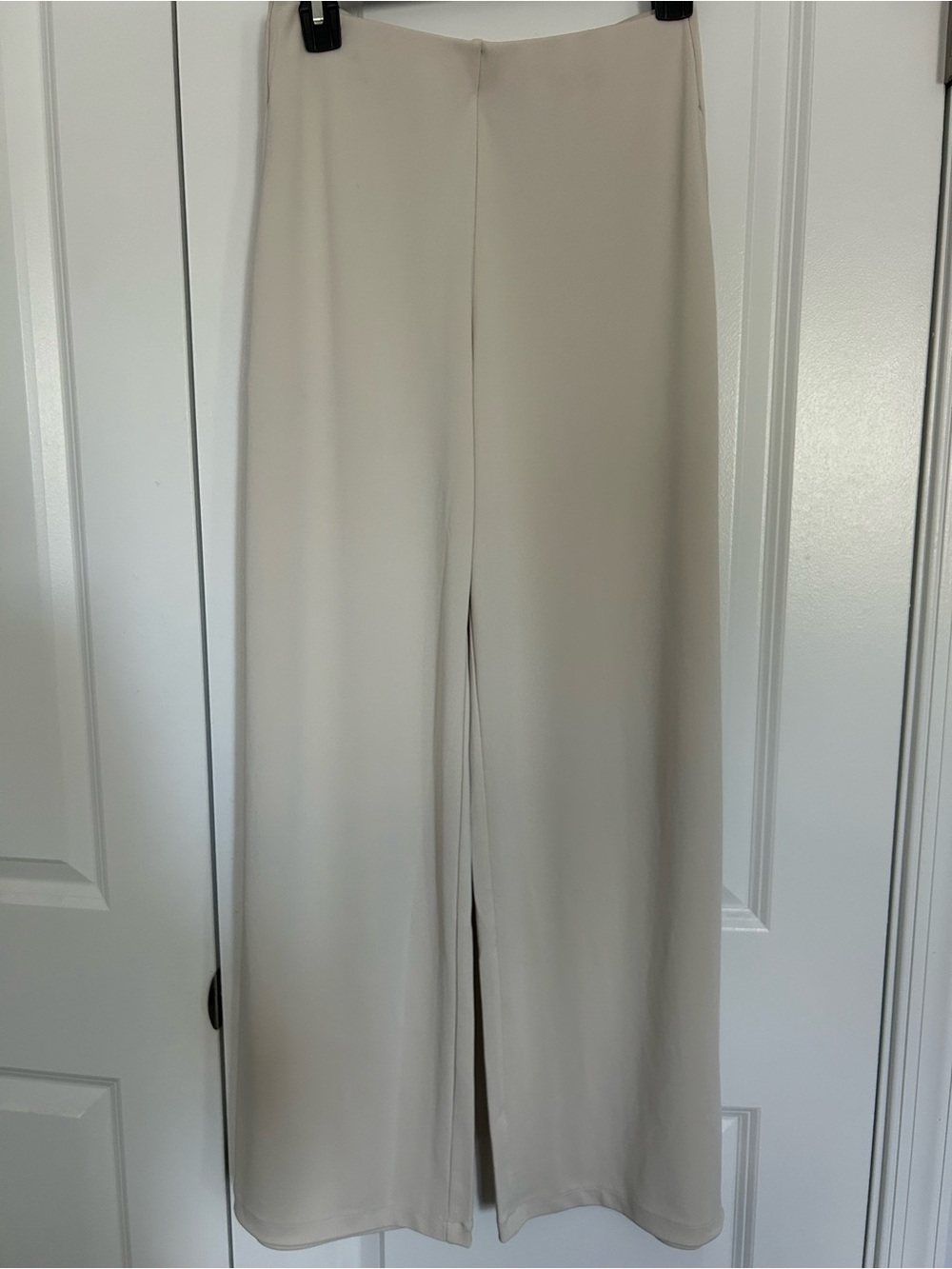 Women’s Uniqlo Wide-Leg Light Cream Pants